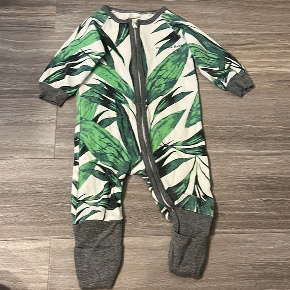 5 Baby Romper Outfits Bundle - Gender Neutral - Picture 2 of 14